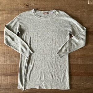 Cullen  Gray Women's Crew Neck Sweater